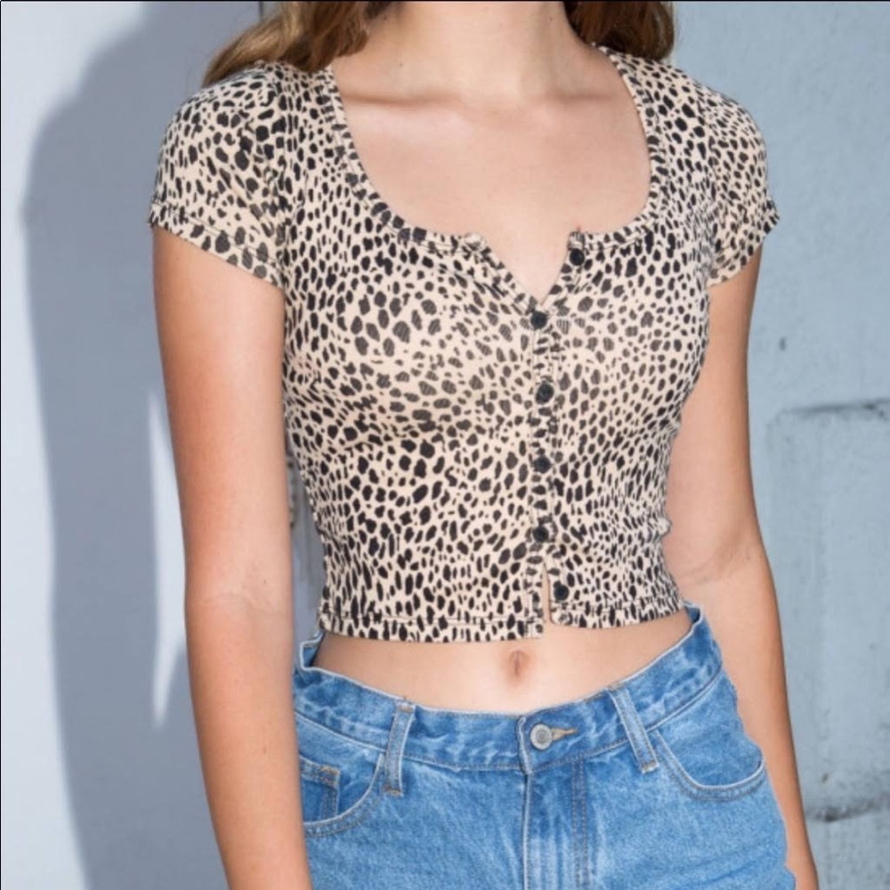 Brandy Melville Leopard button down crop top